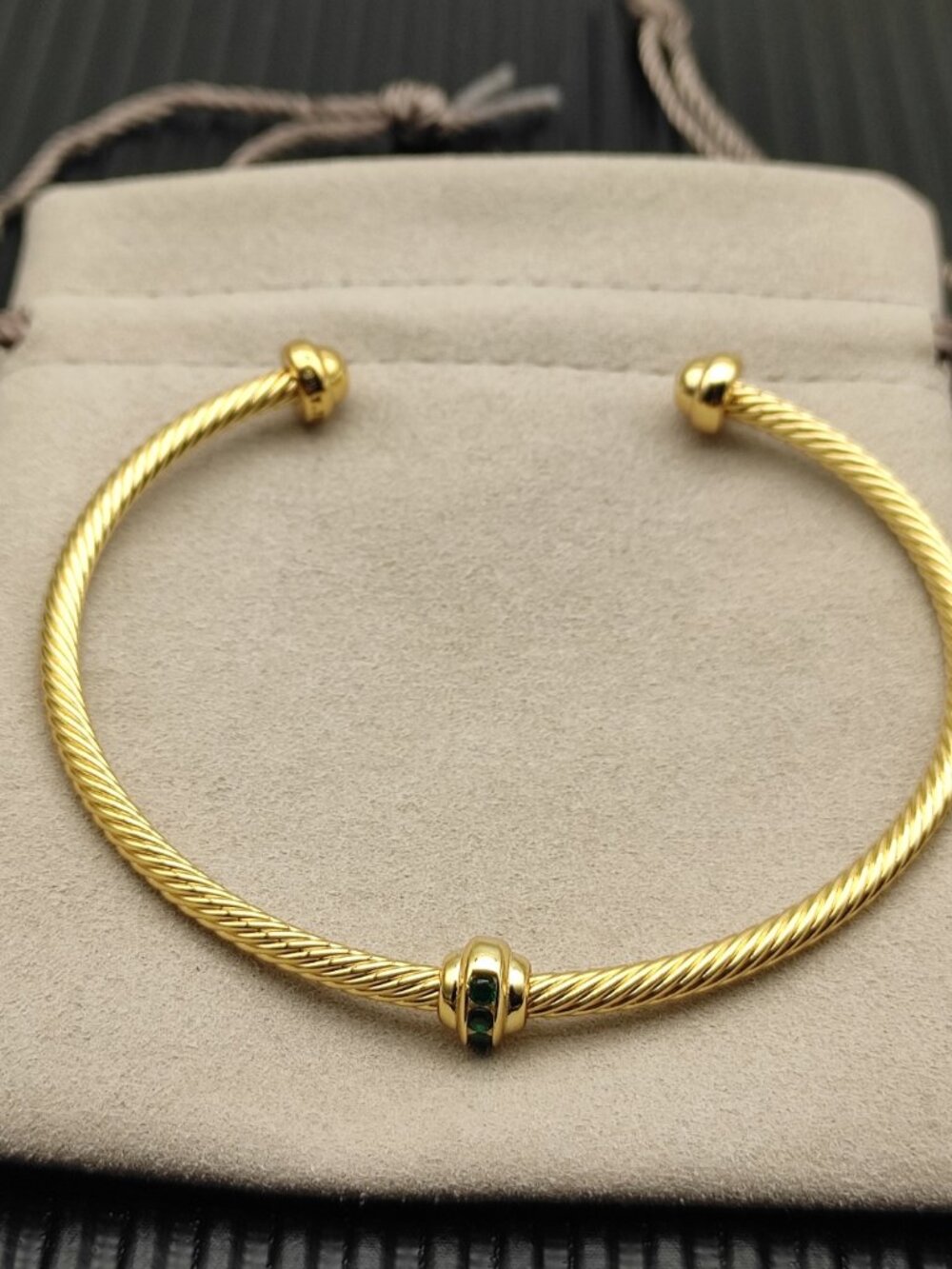 David Yurman Gold 3mm Round Bead Green Diamond Bangle - Picture 3 of 4